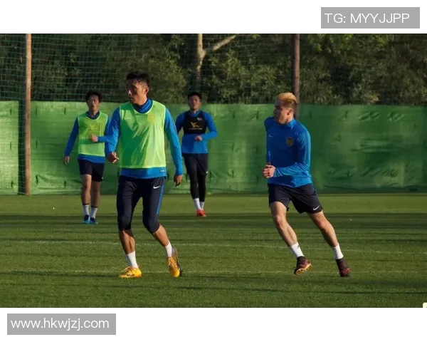 重庆足球队的崛起之路:揭秘他们背后的力量与荣耀 重庆足球队的崛起之路:揭秘他们背后的力量与荣耀