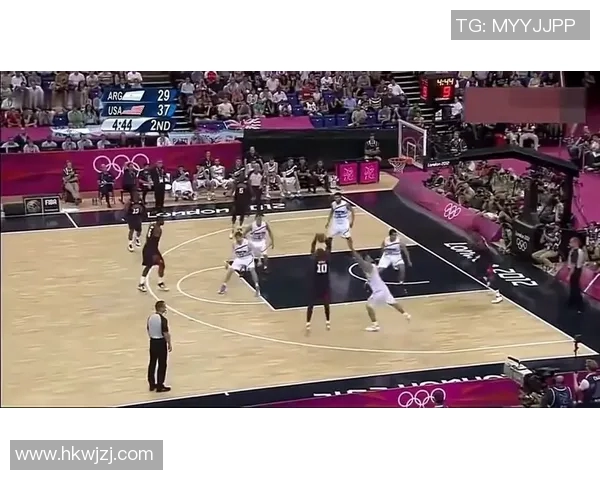 重庆篮球队技术争议引发热议球迷与专家观点碰撞激烈