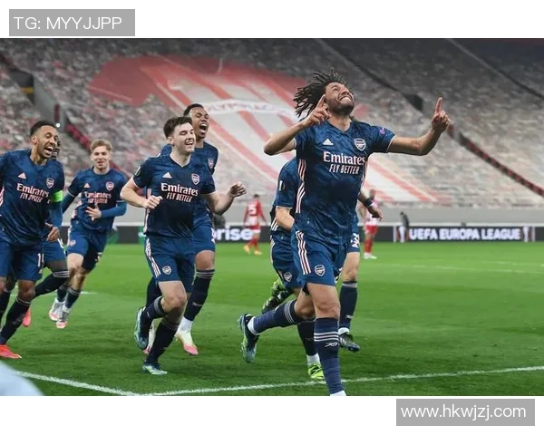 克鲁队迎战阿斯顿维拉球队期待精彩对决展现足球魅力与激情