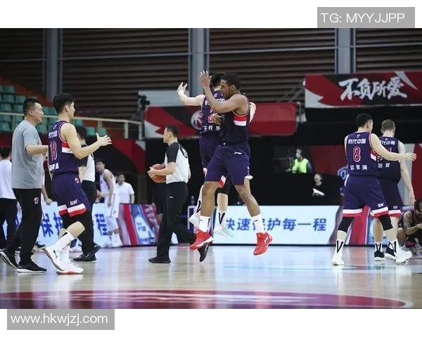 广东队与北控队激战25轮争夺季后赛席位的关键对决