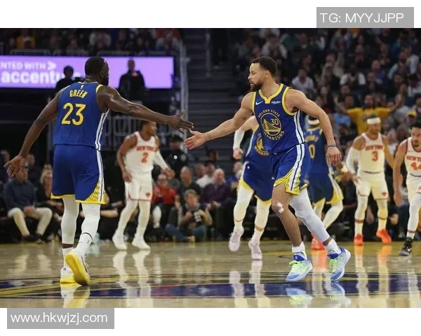 湖人詹姆斯与勇士库里精彩对决瞬间回顾与分析