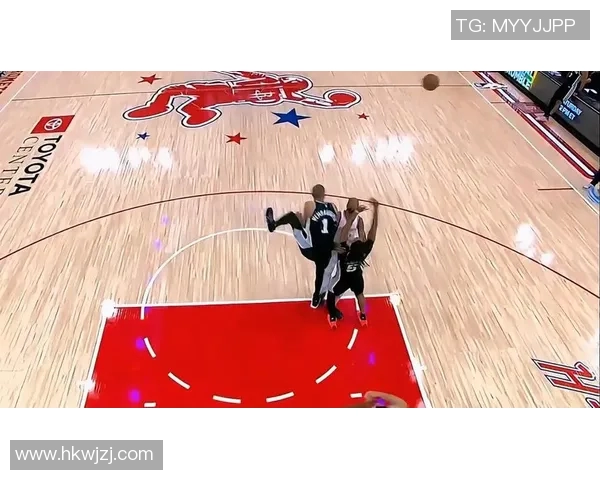 火箭队与马刺队第二场激战回顾球员表现与战术分析